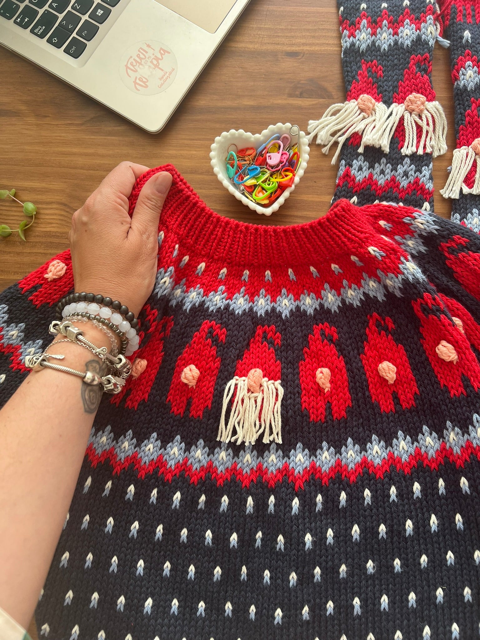 Clase Sweater Gnomos | Adulto e Infantil